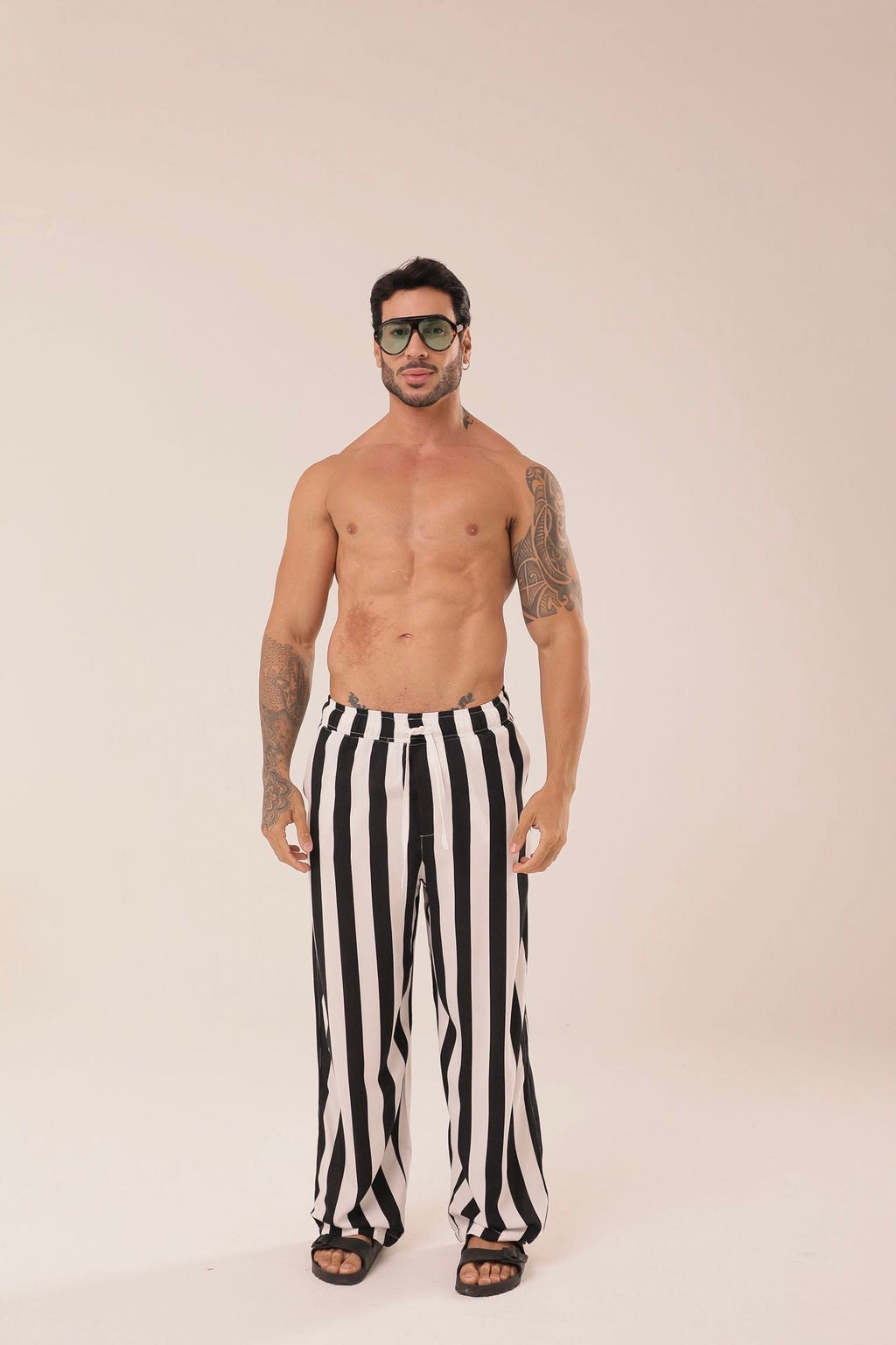 Calça Reta Listras Pretaㅤ ㅤㅤㅤㅤㅤㅤㅤㅤㅤㅤㅤ