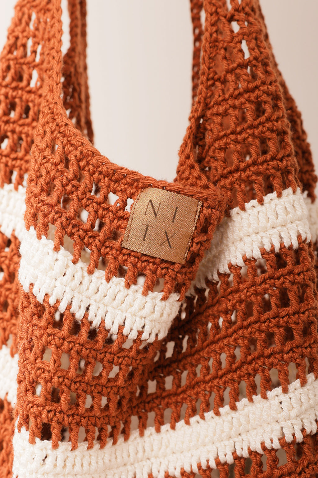 Bolsa Crochê Maré Listras Terracota