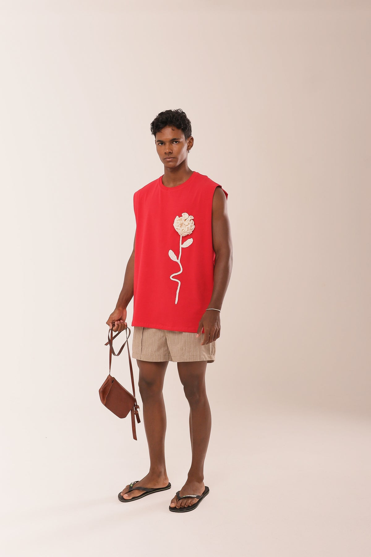 Regata Rosa Crochê NITX Vermelho — vista frontal corpo inteiro