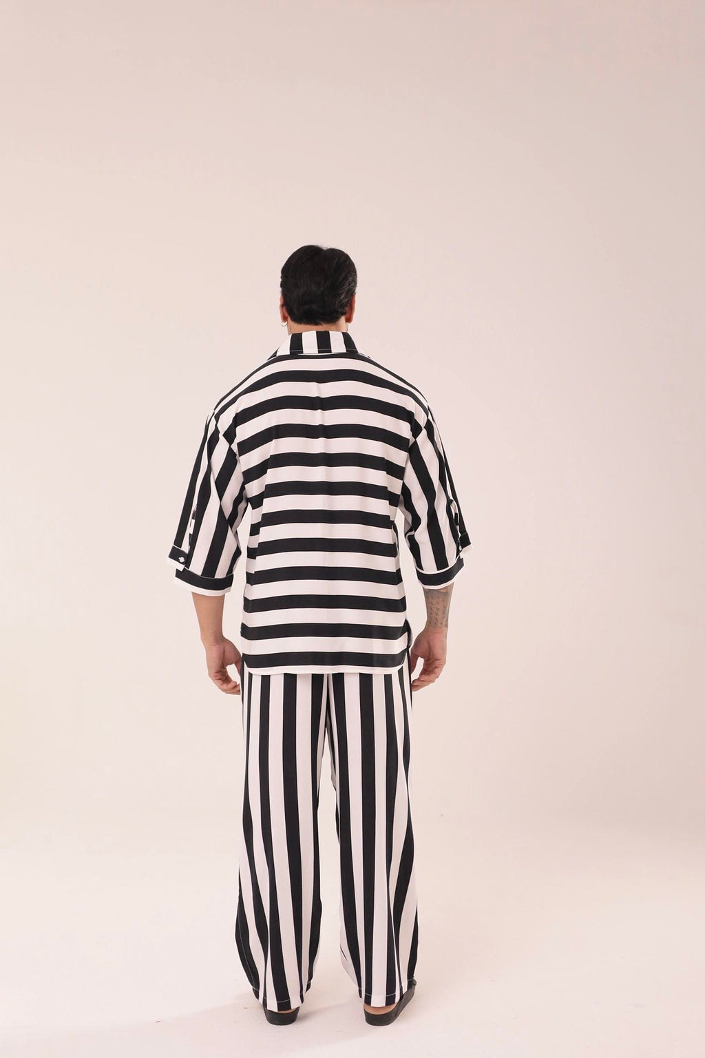 Camisa Listras Oversized Preta