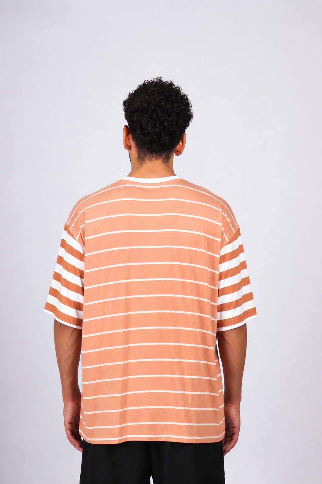 T-Shirt Over Listras Marromㅤ ㅤㅤㅤㅤㅤㅤㅤㅤㅤㅤㅤ