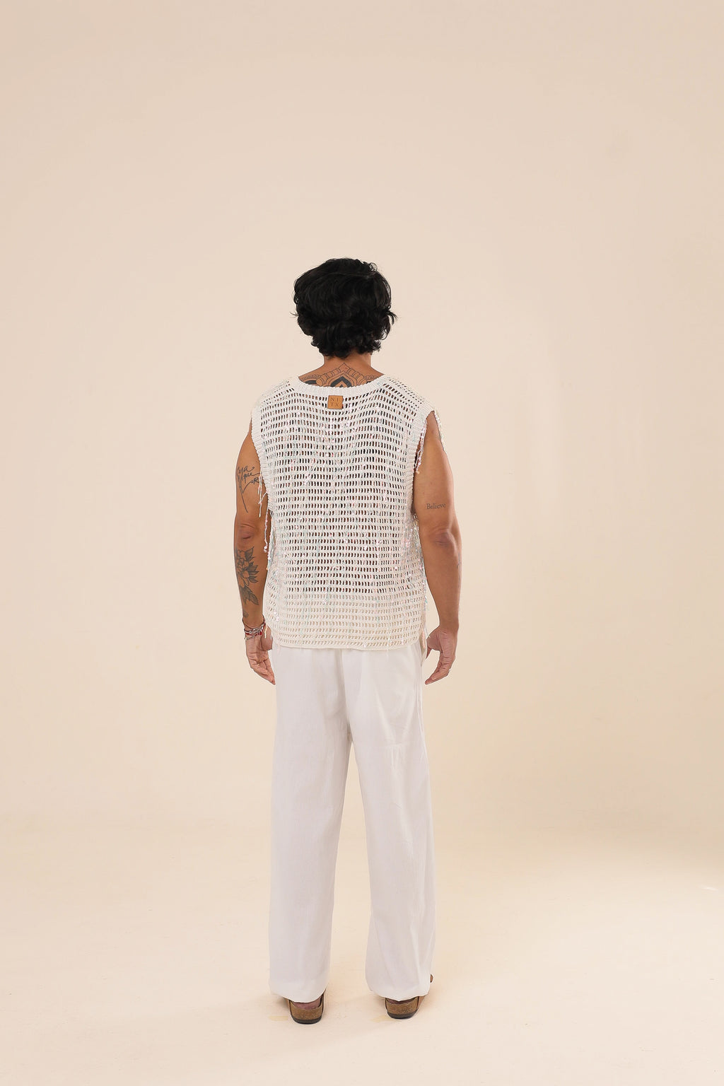 Regata Crochê Franjas Paetê Off White