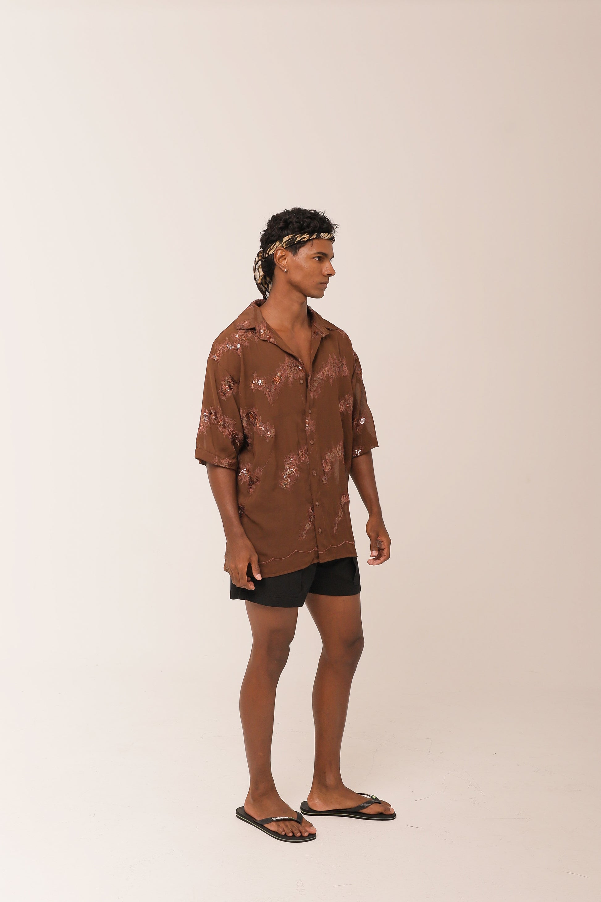 Camisa Ampla Bordado Paetê Marrom