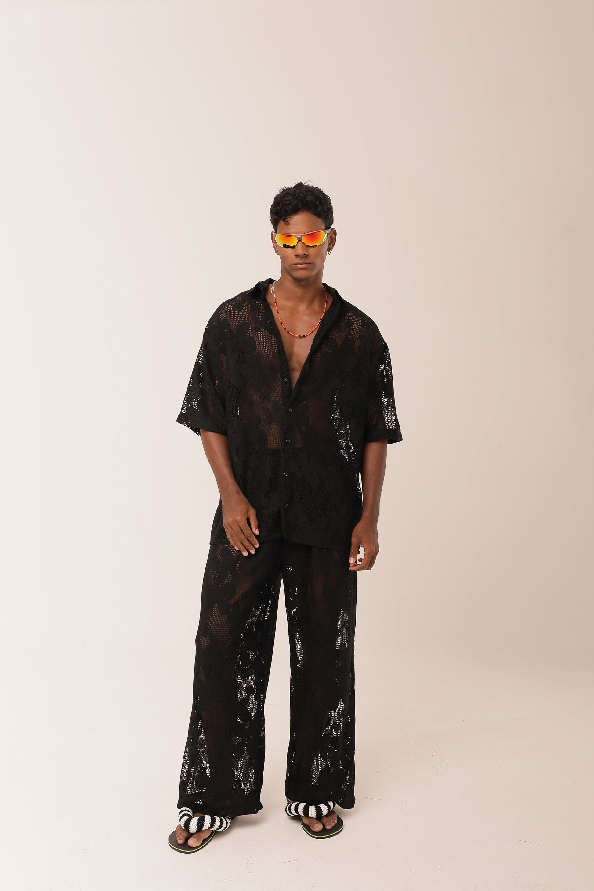 Camisa Ampla Tela Floral Preta