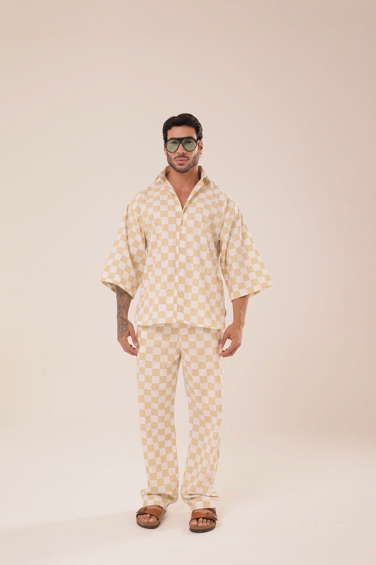 Calça Linho Alfaiataria de Grid Amarelaㅤ