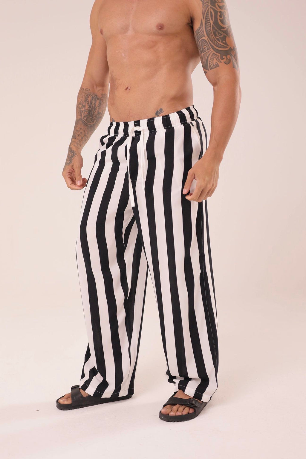 Calça Reta Listras Preta