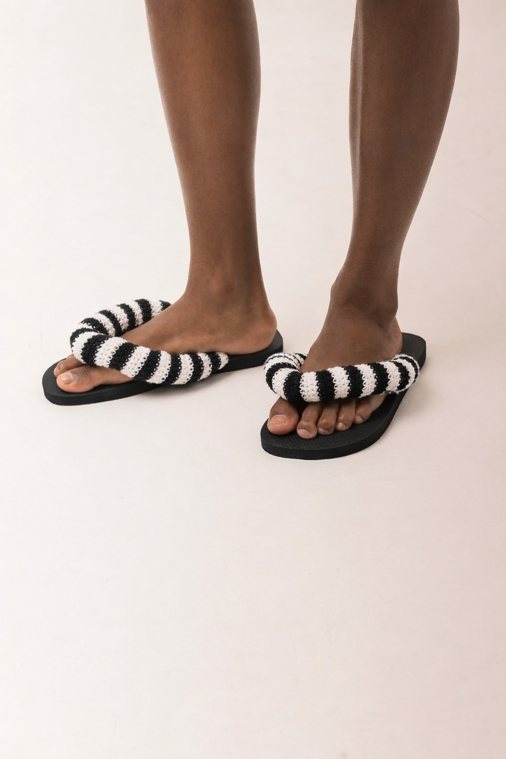 Chinelo Crochê Listra Preta