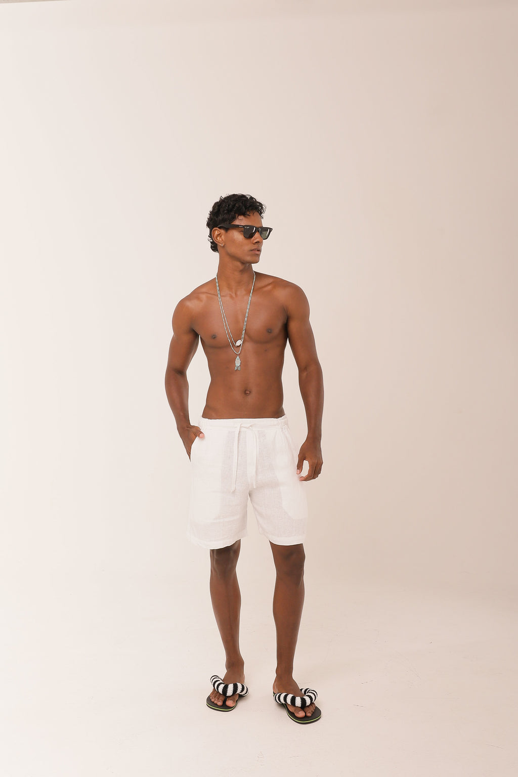 Short 100% Linho Off White
