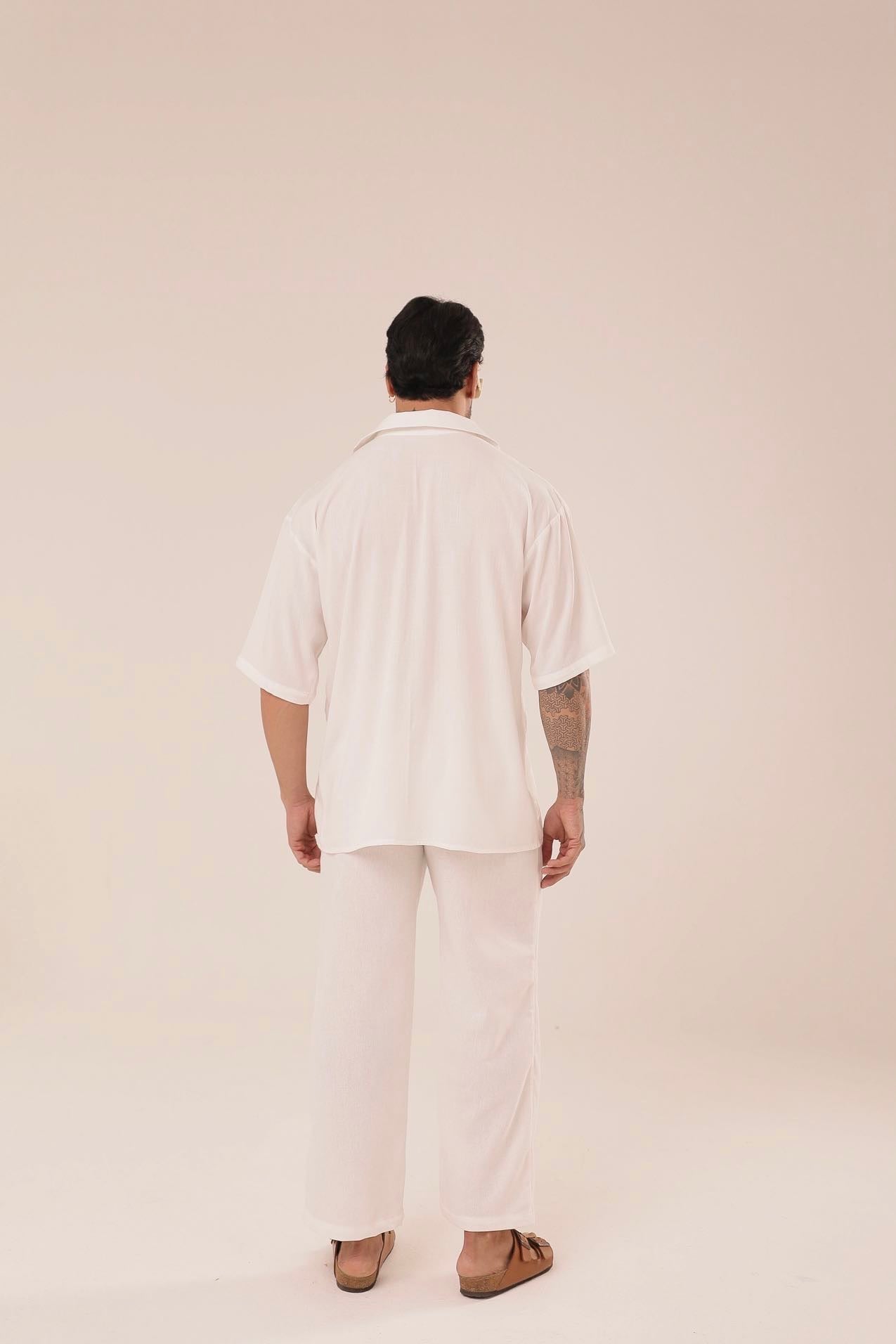 Camisa Geométrica Branca ㅤ ㅤㅤㅤㅤㅤㅤㅤㅤㅤㅤㅤ