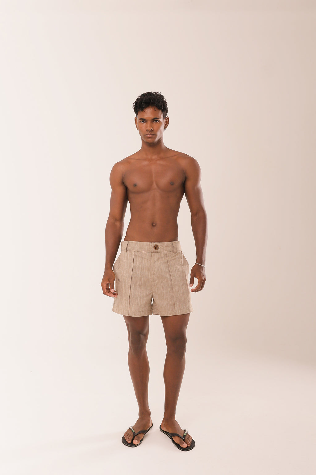 Short Linho Nervuras Areia