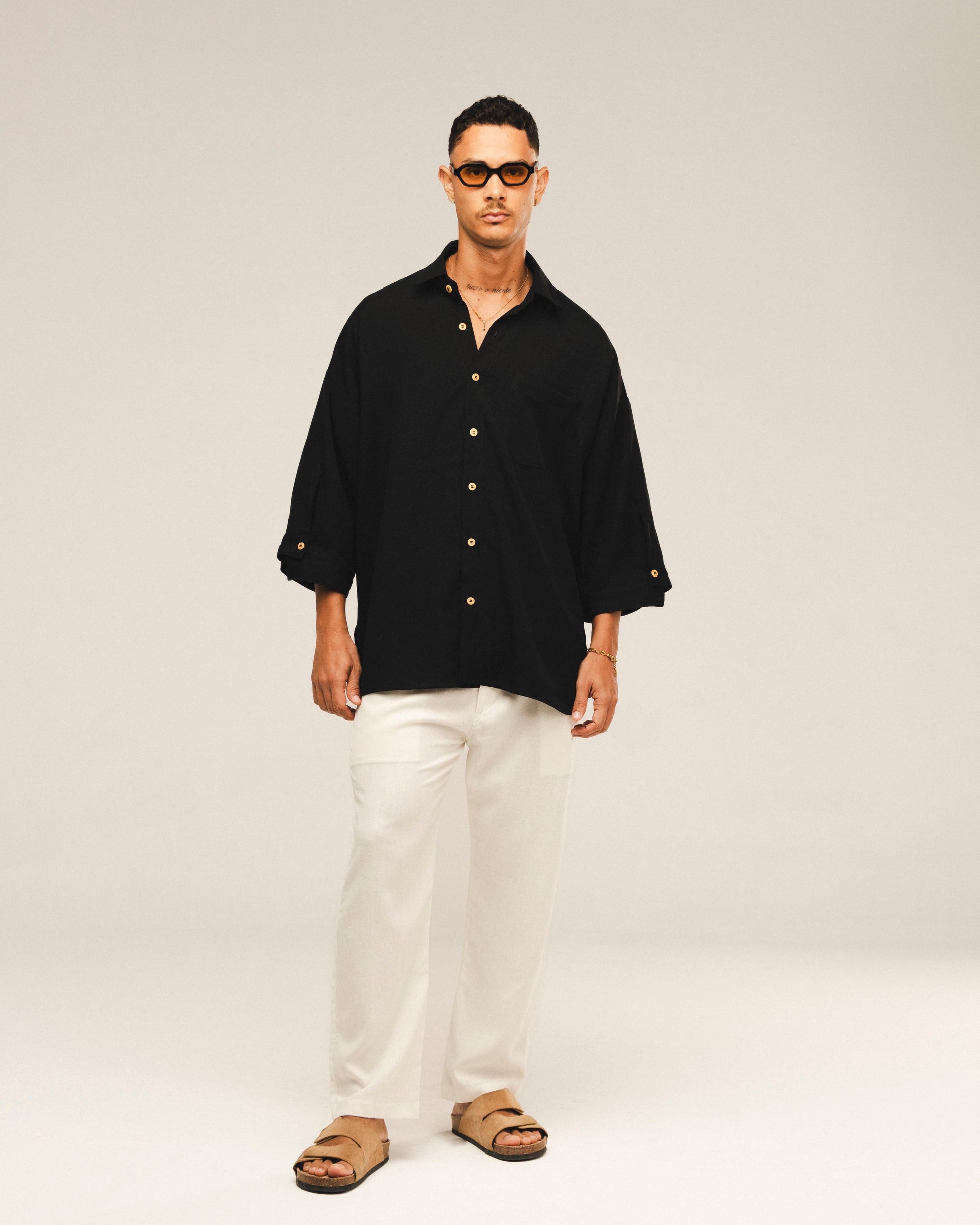 Camisa Oversized Pretaㅤ ㅤㅤㅤㅤㅤㅤㅤㅤㅤㅤㅤ