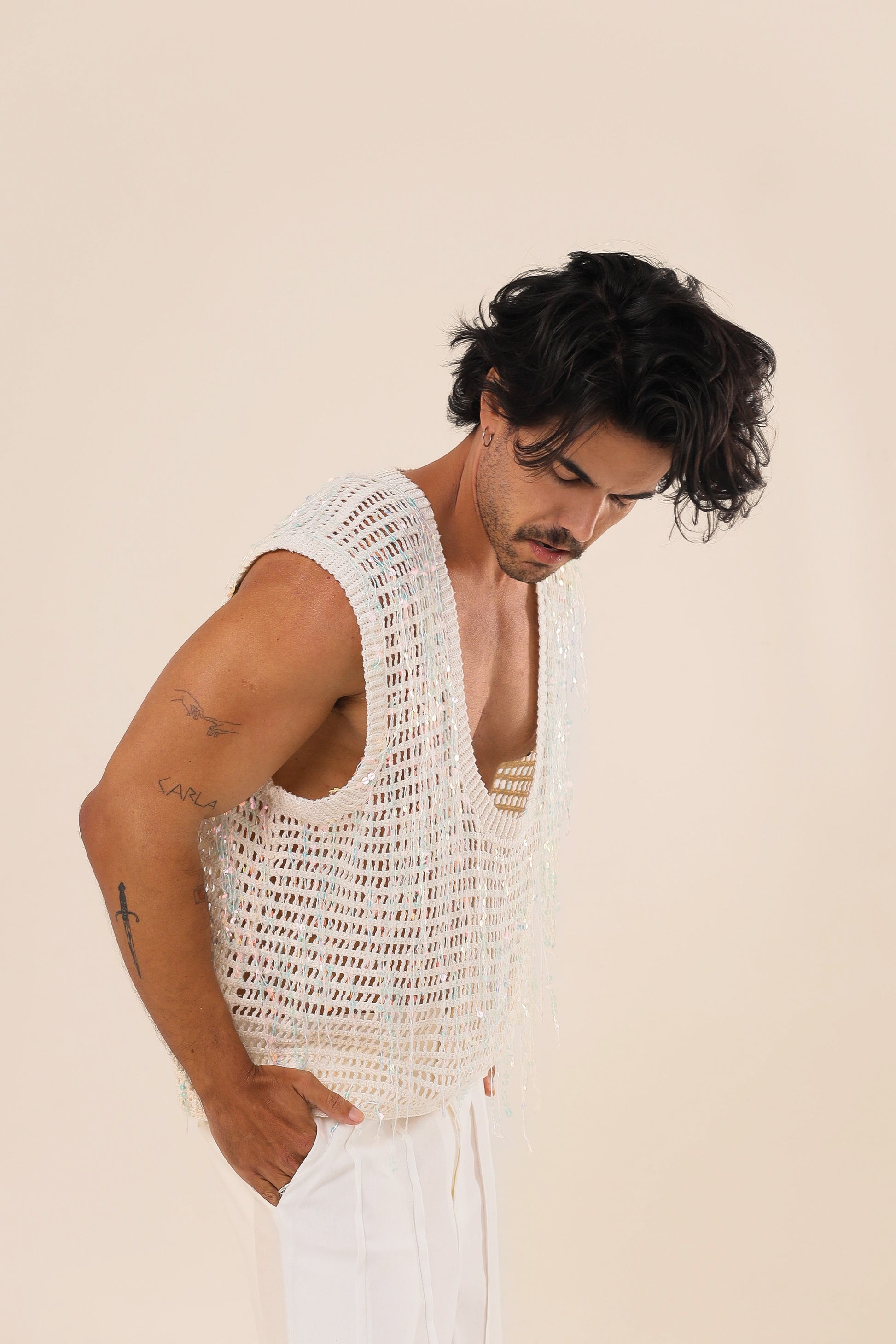 Regata Crochê Franjas Paetê Off White