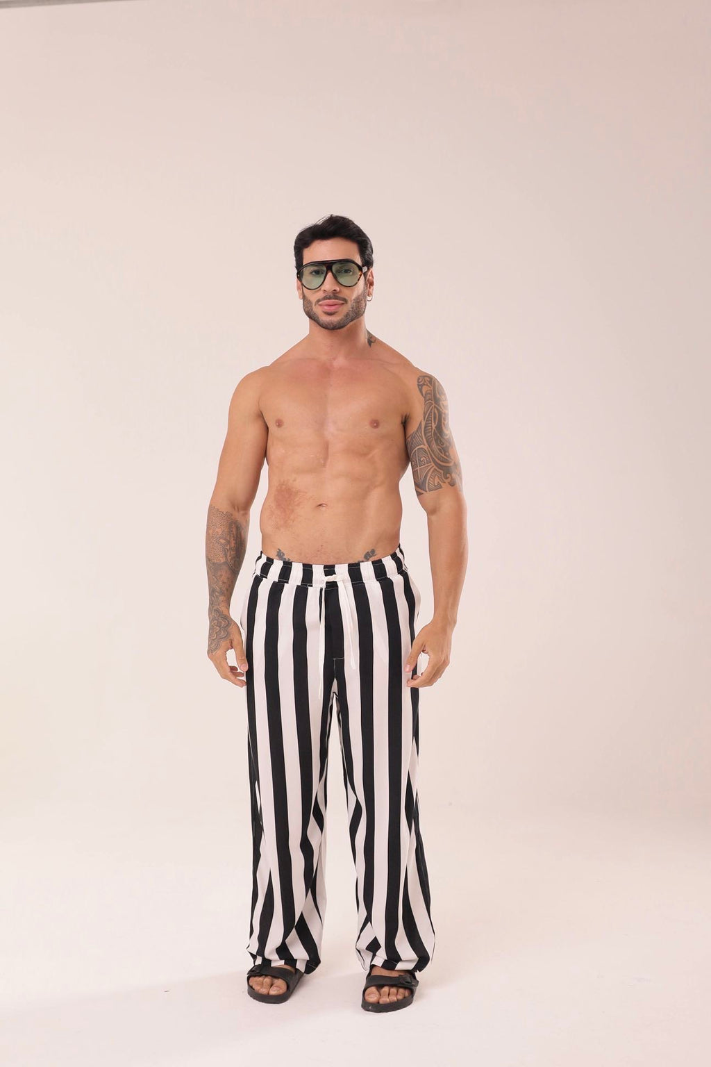 Calça Reta Listras Preta