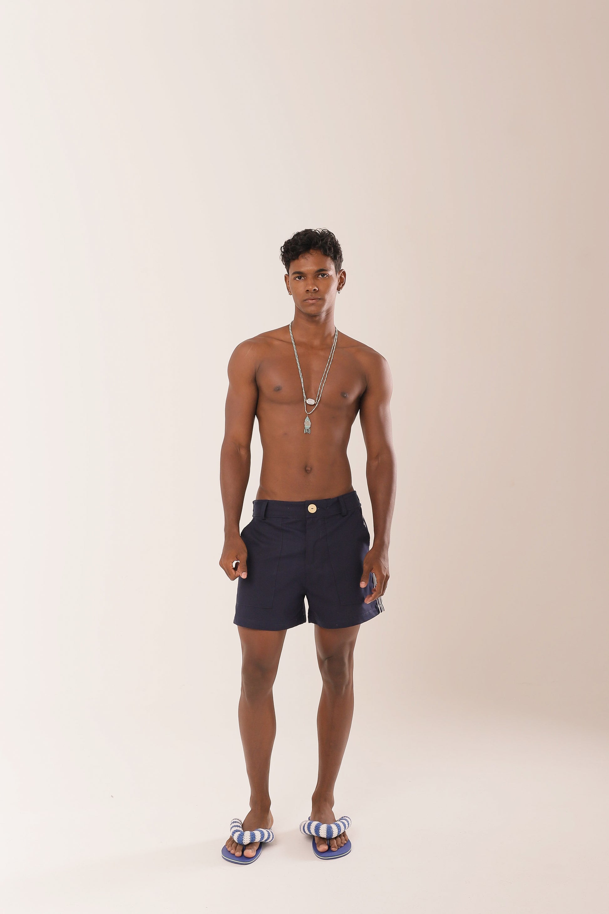 Short Linho Detalhe Lateral Marinho