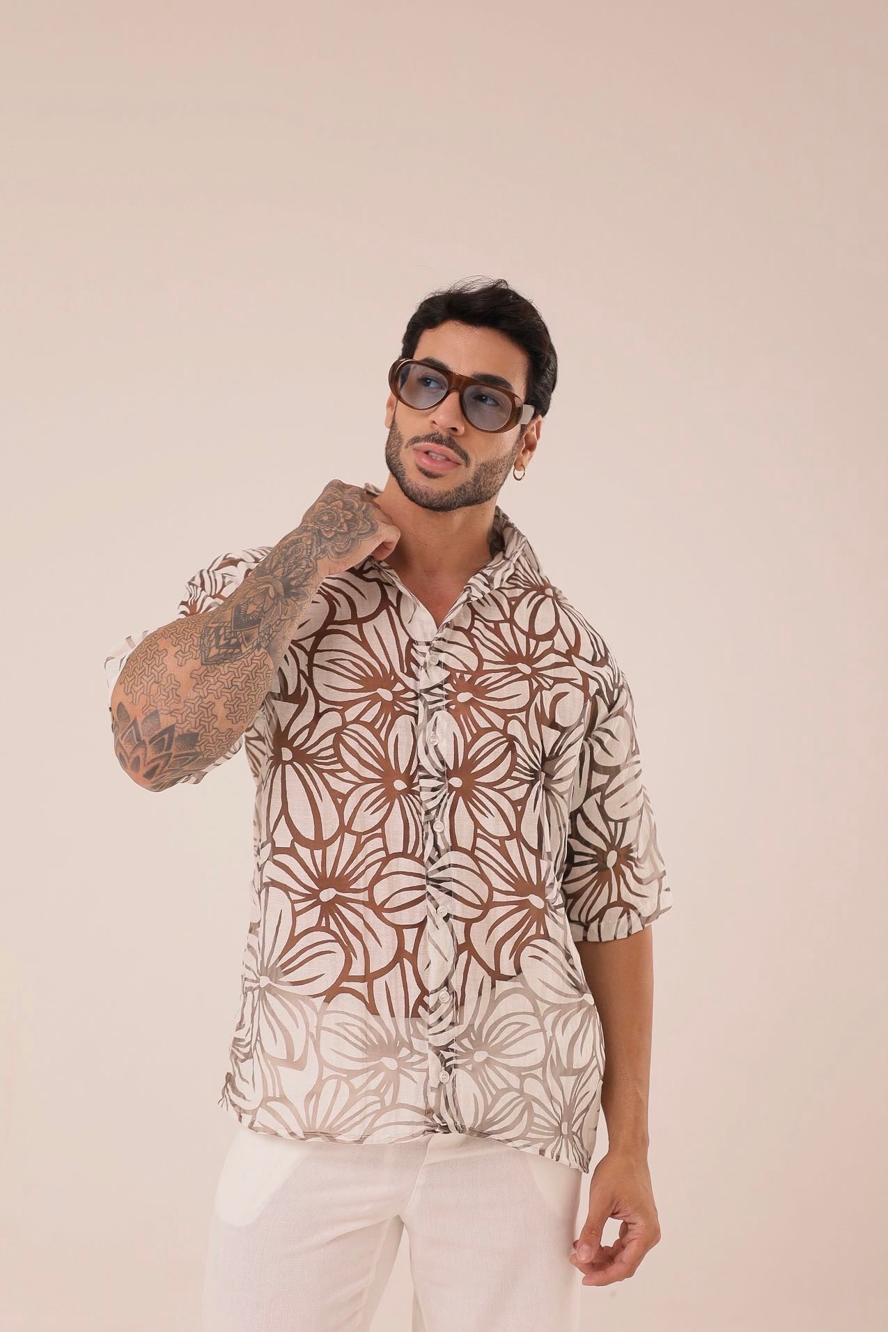 Camisa Ampla Flores Off ㅤ ㅤㅤㅤㅤㅤㅤㅤㅤㅤㅤㅤ