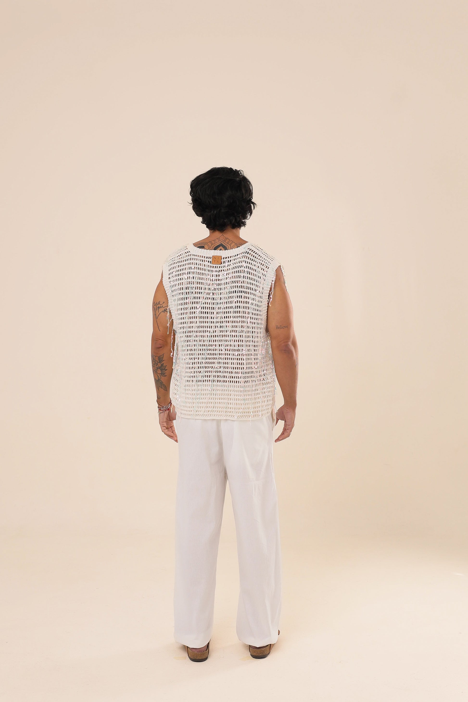 Regata Crochê Franjas Paetê Off White