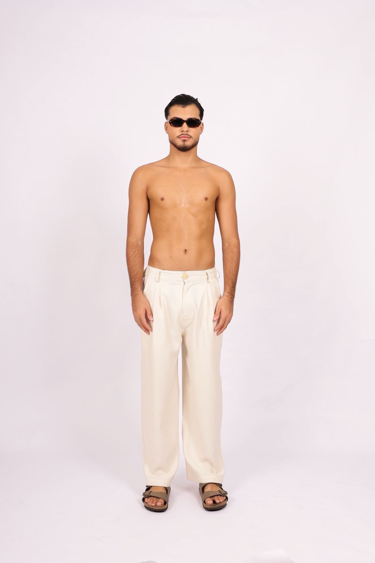 Calça Over Pregas Marfim