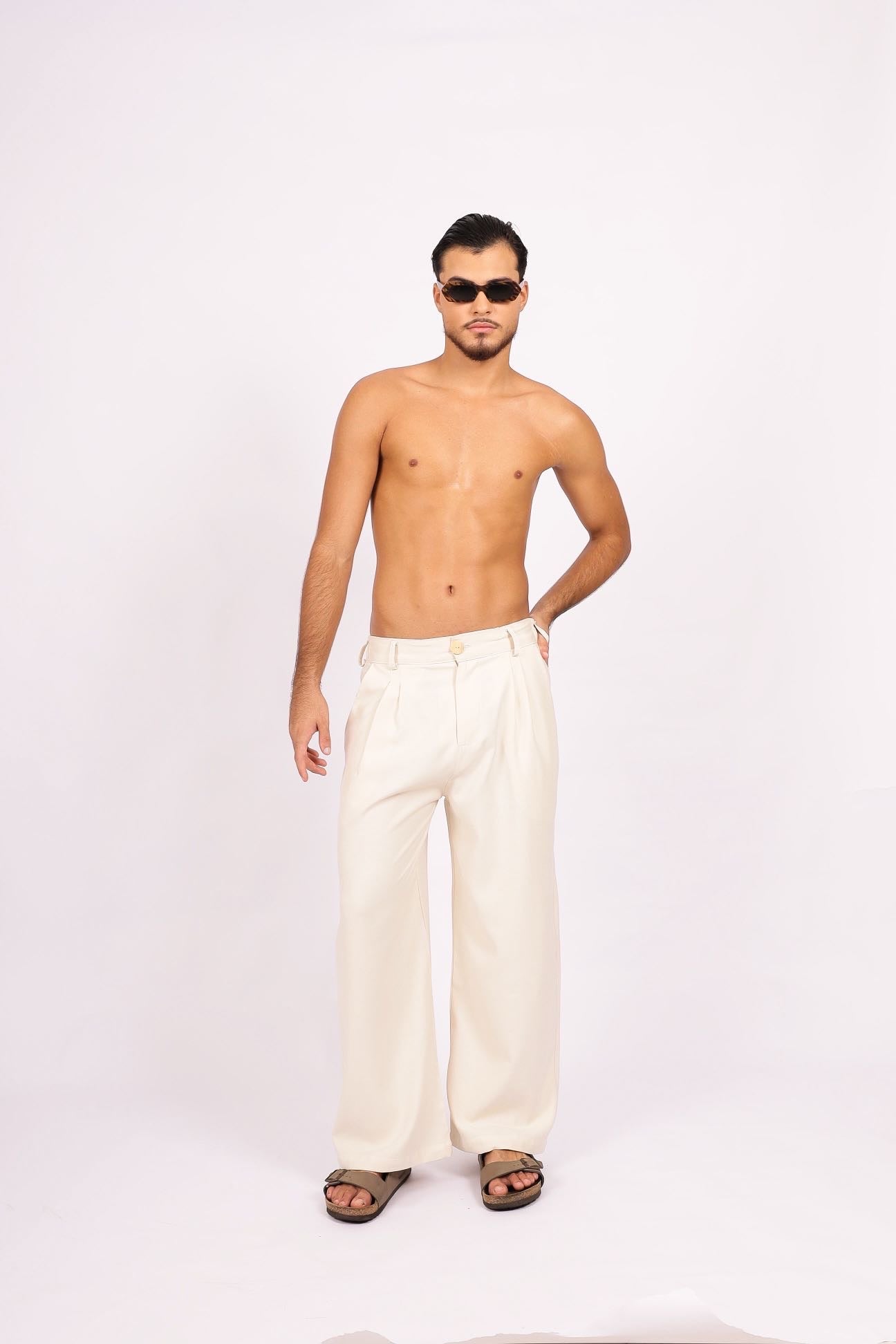 Calça Over Pregas Marfim