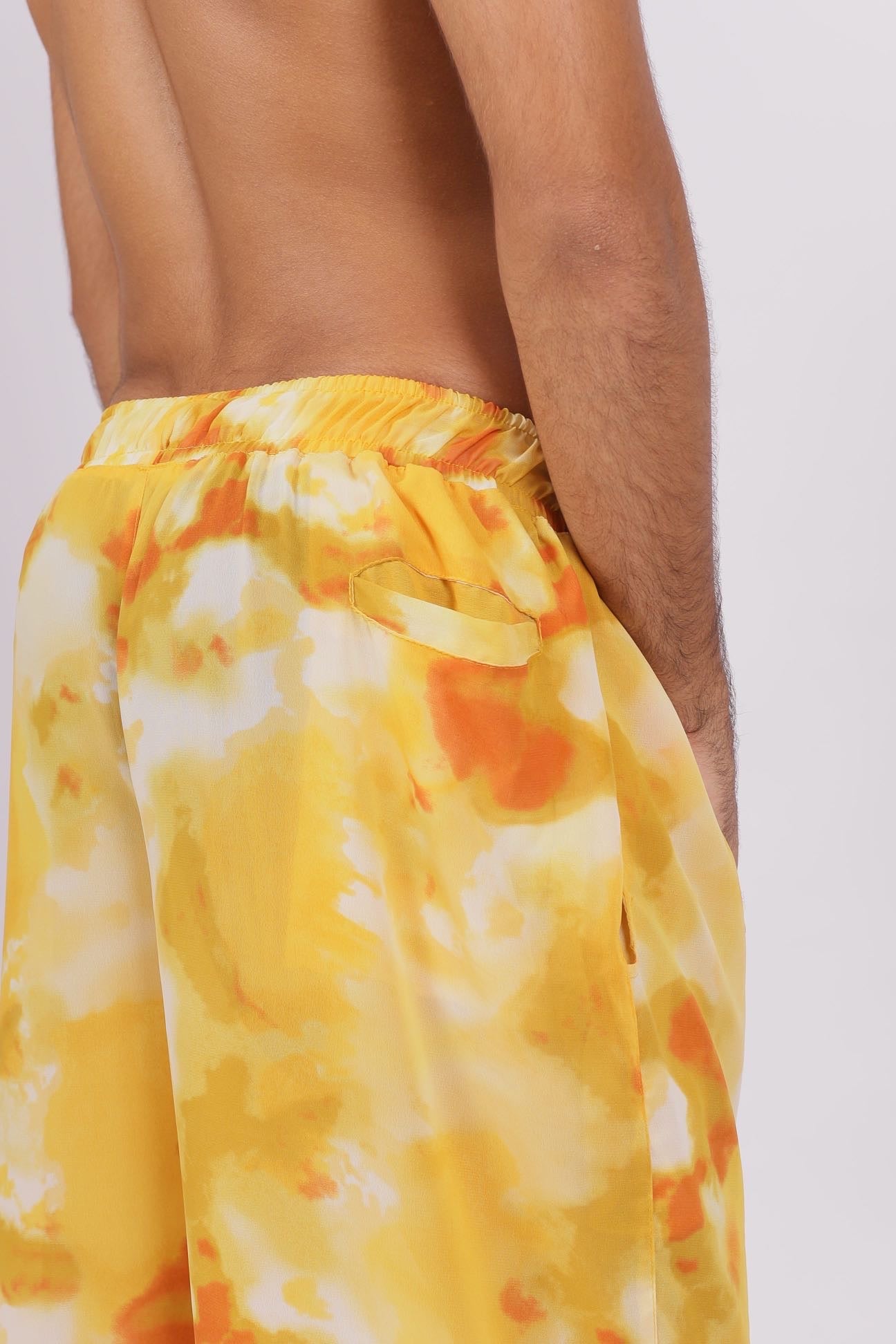Calça Pregas Solar Amarela