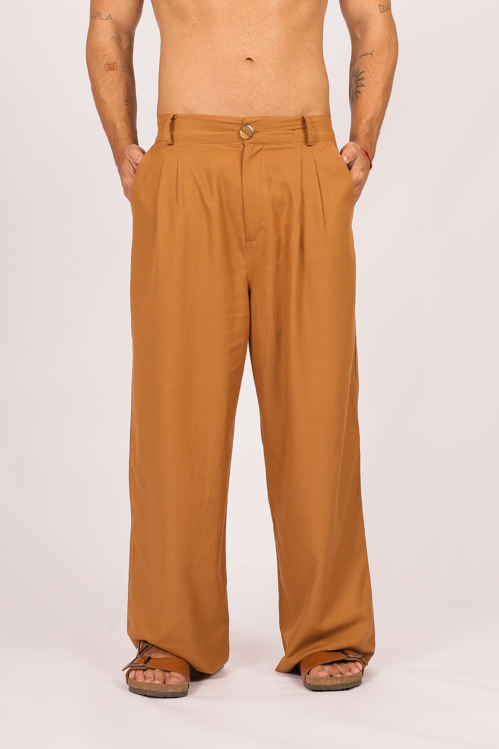 Calça Over Pregas Marrom