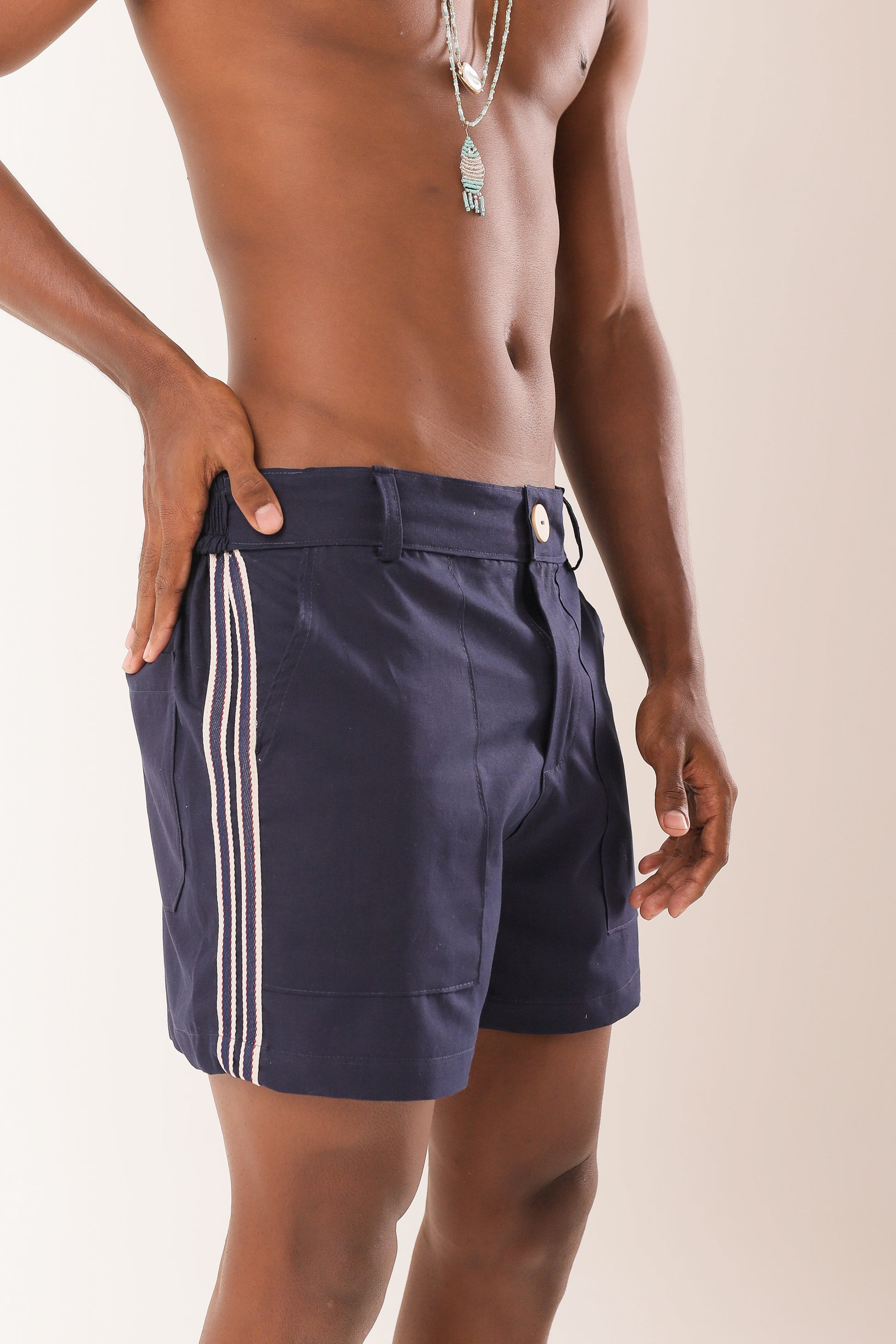Short Linho Detalhe Lateral Marinho