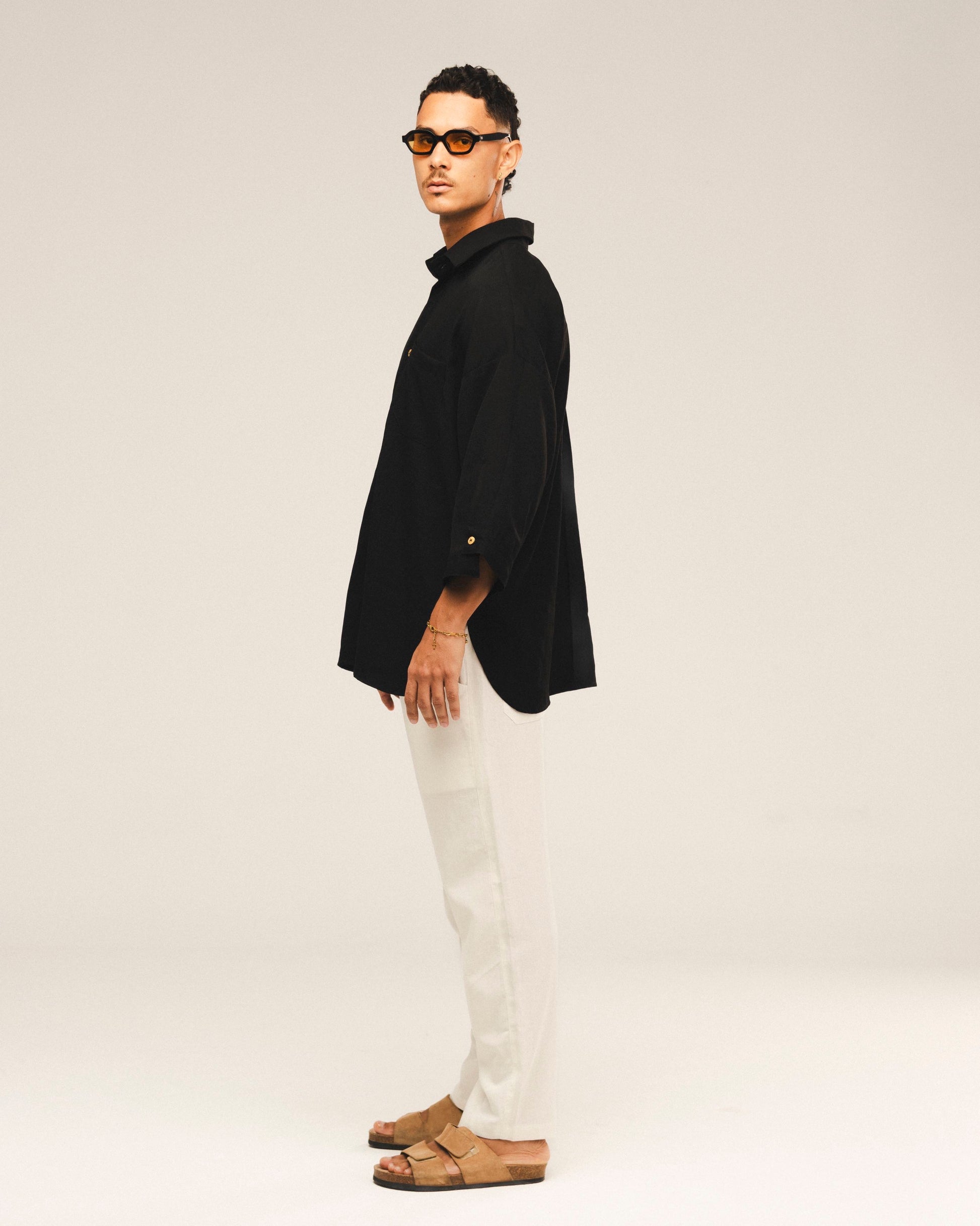Camisa Oversized Pretaㅤ ㅤㅤㅤㅤㅤㅤㅤㅤㅤㅤㅤ
