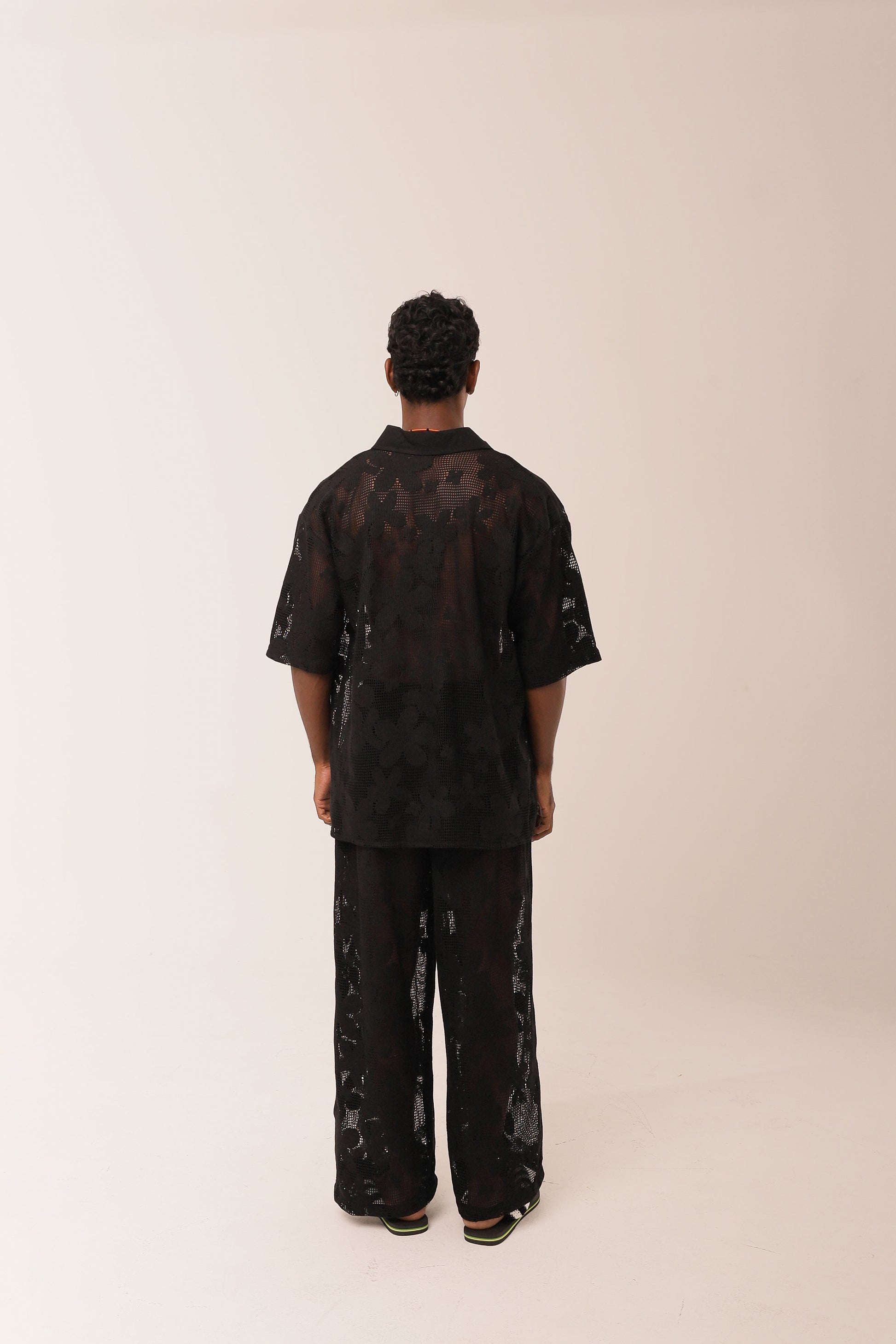 Camisa Ampla Tela Floral Preta