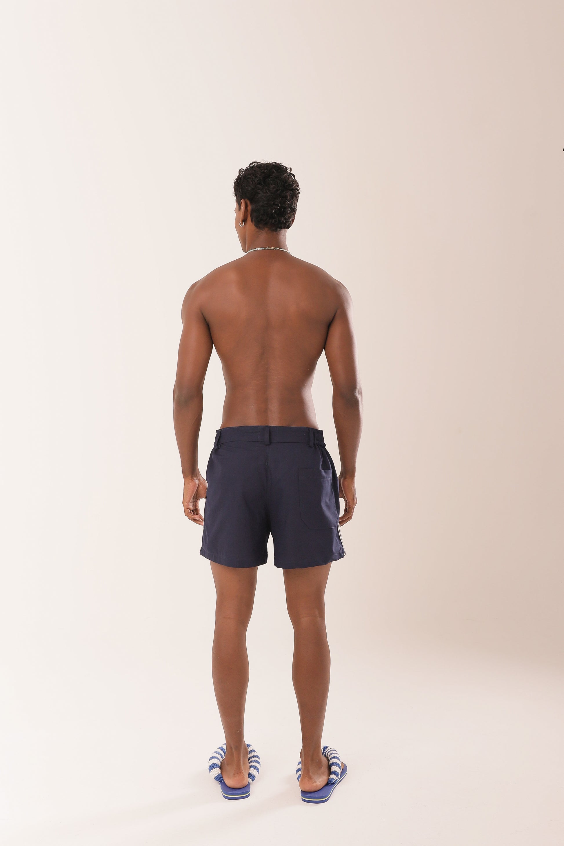 Short Linho Detalhe Lateral Marinho