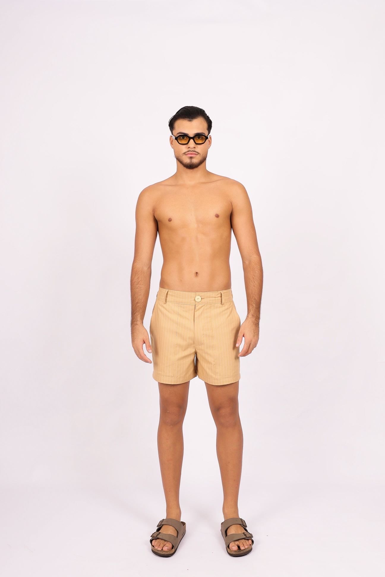 Short Alfaiataria Risca de Giz Bege
