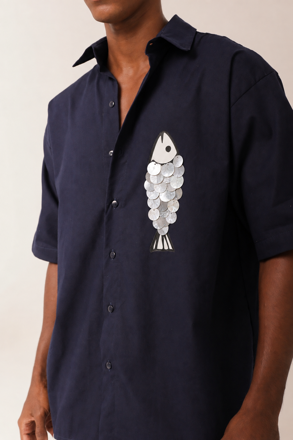 Camisa Linho Peixe Escamas de Madrepérola