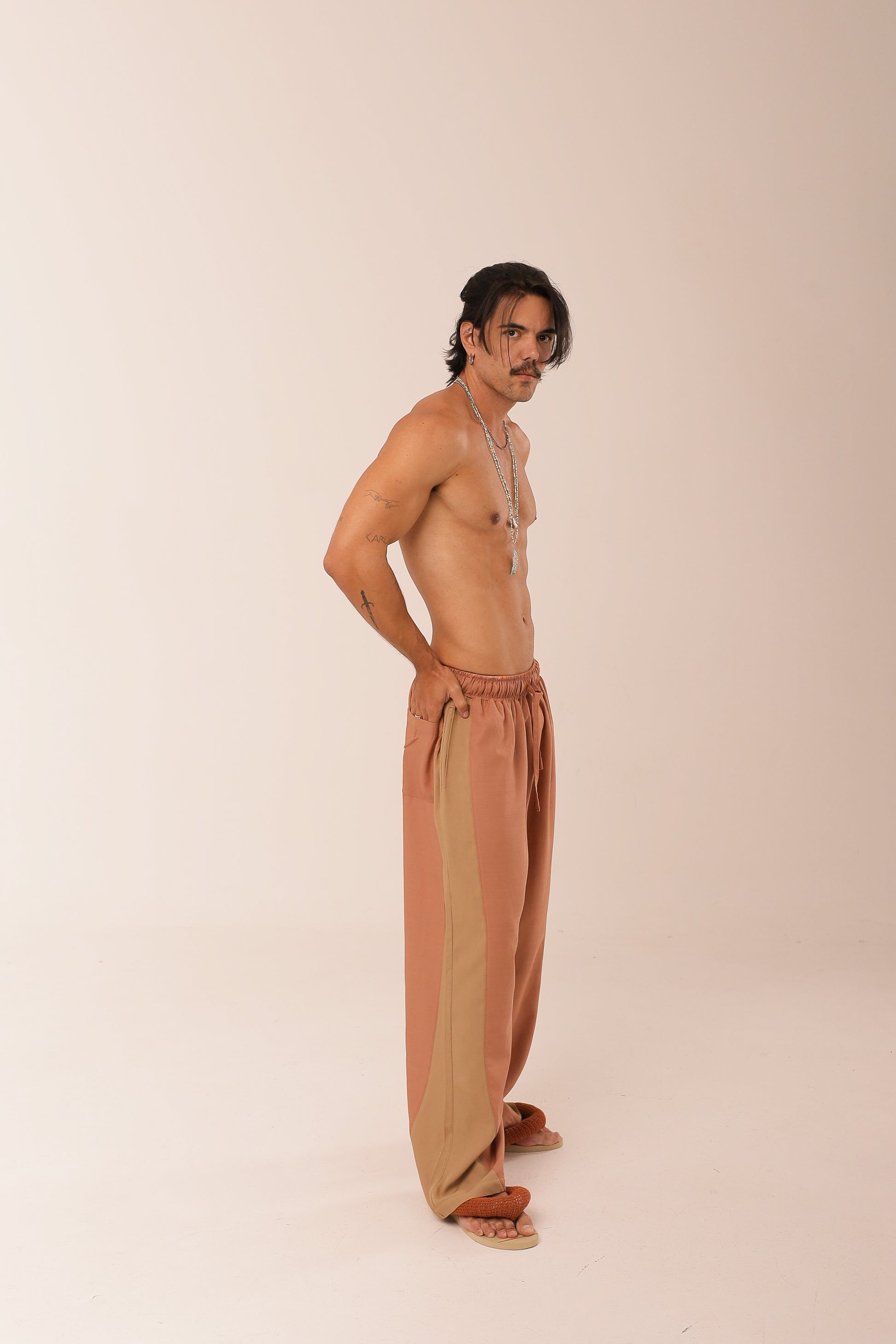 Calça Relax Recorte Telha