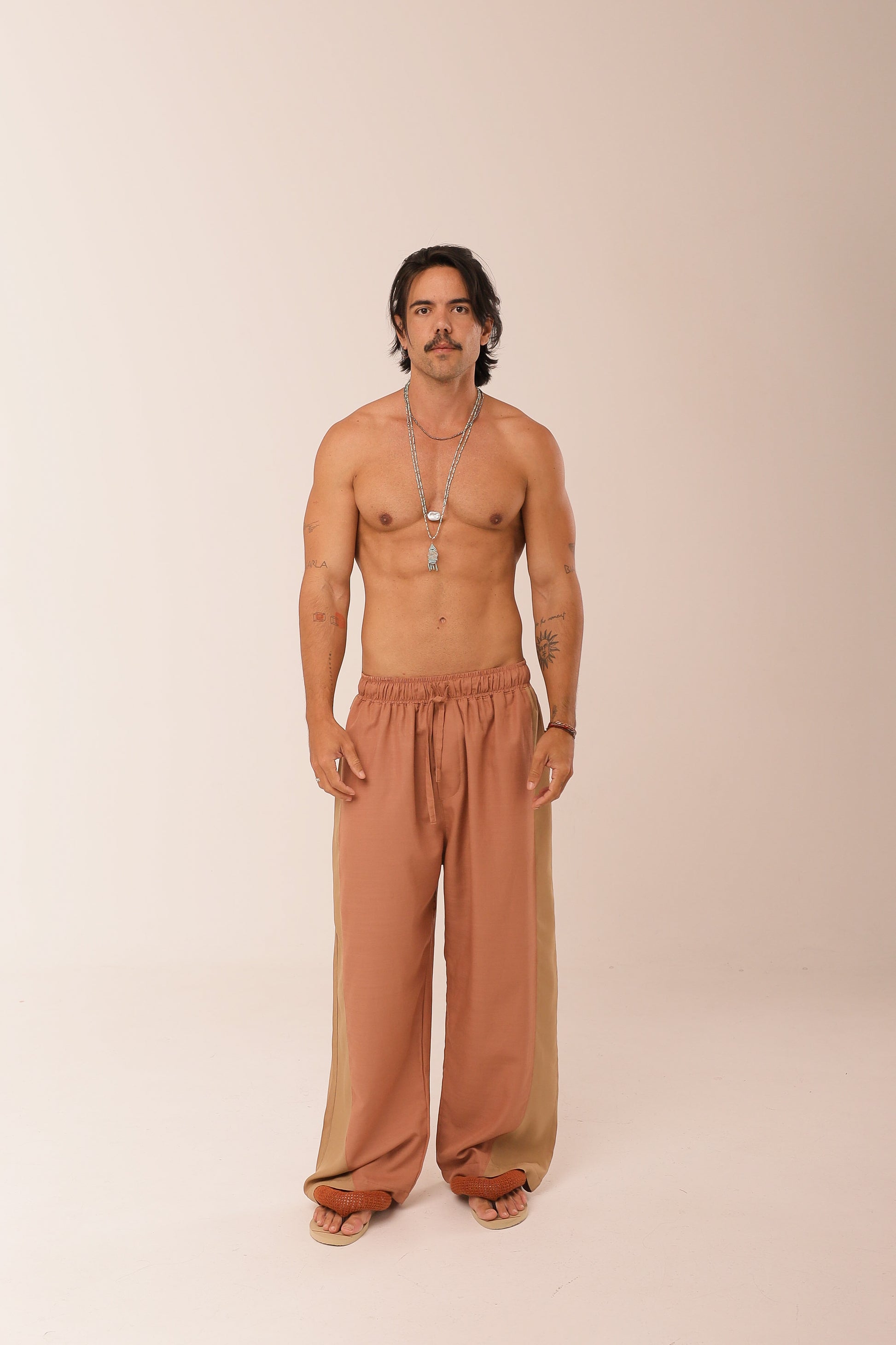 Calça Relax Recorte Telha