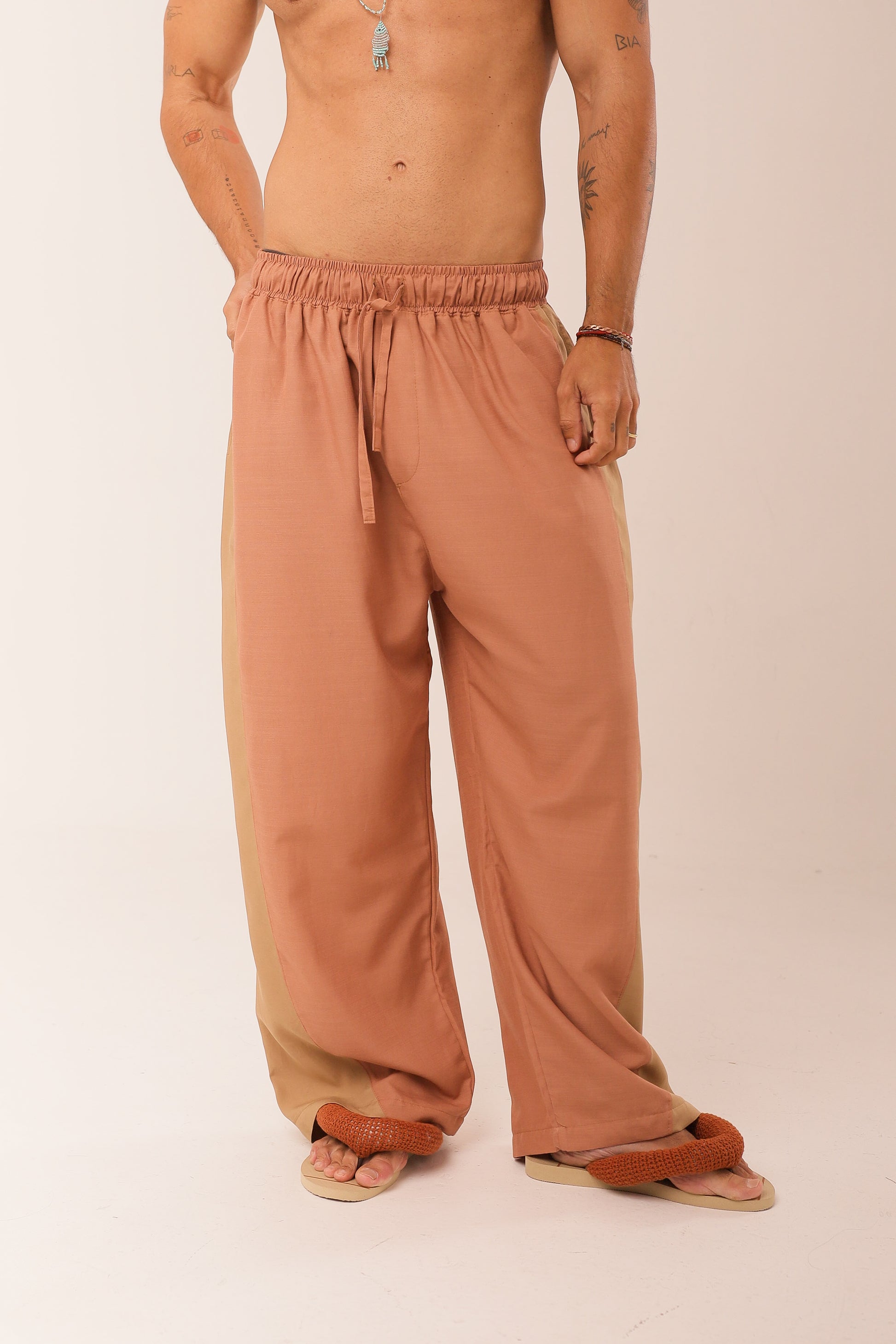 Calça Relax Recorte Telha