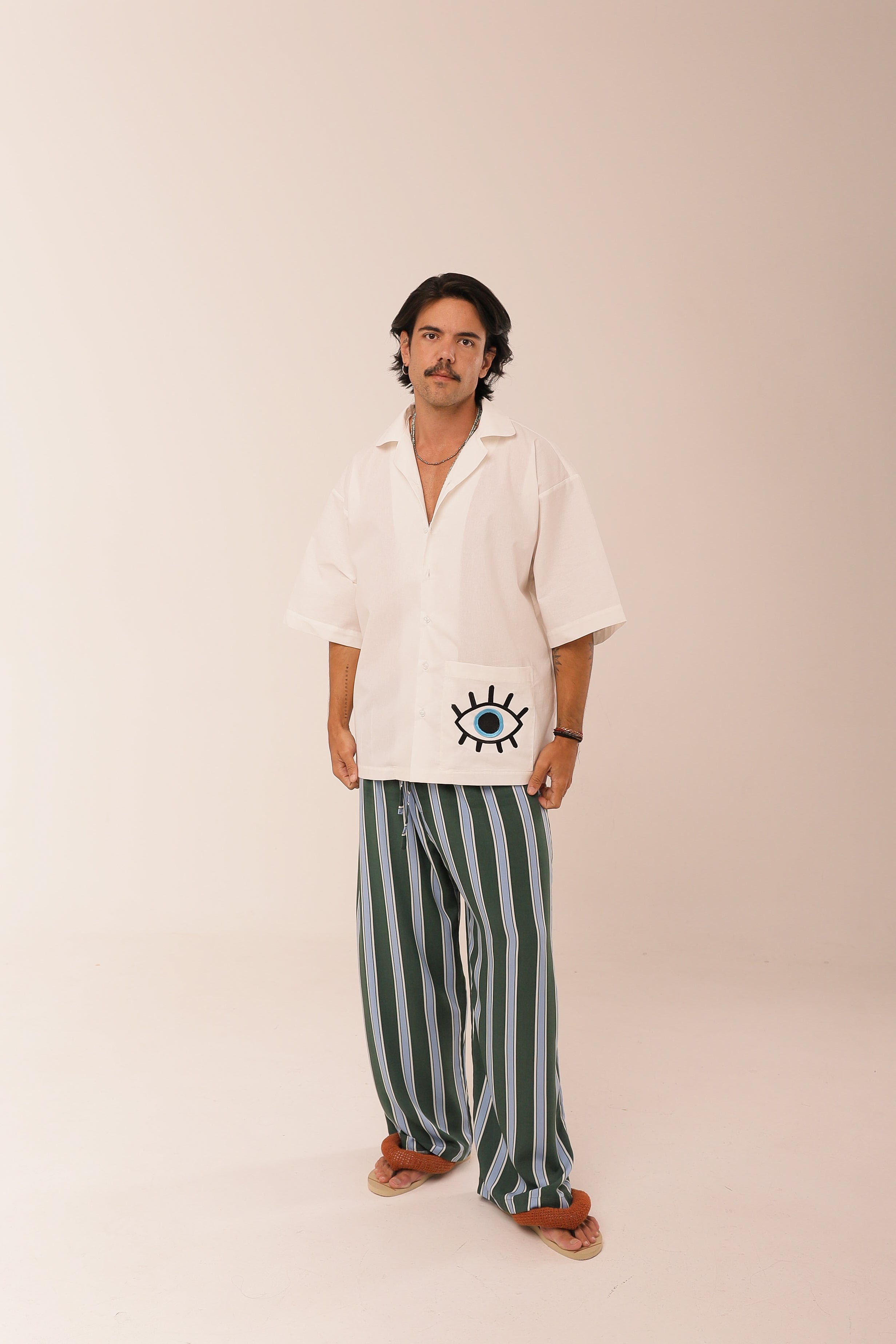 Camisa Ampla Olhar Sagrado Off White – Nitx Store
