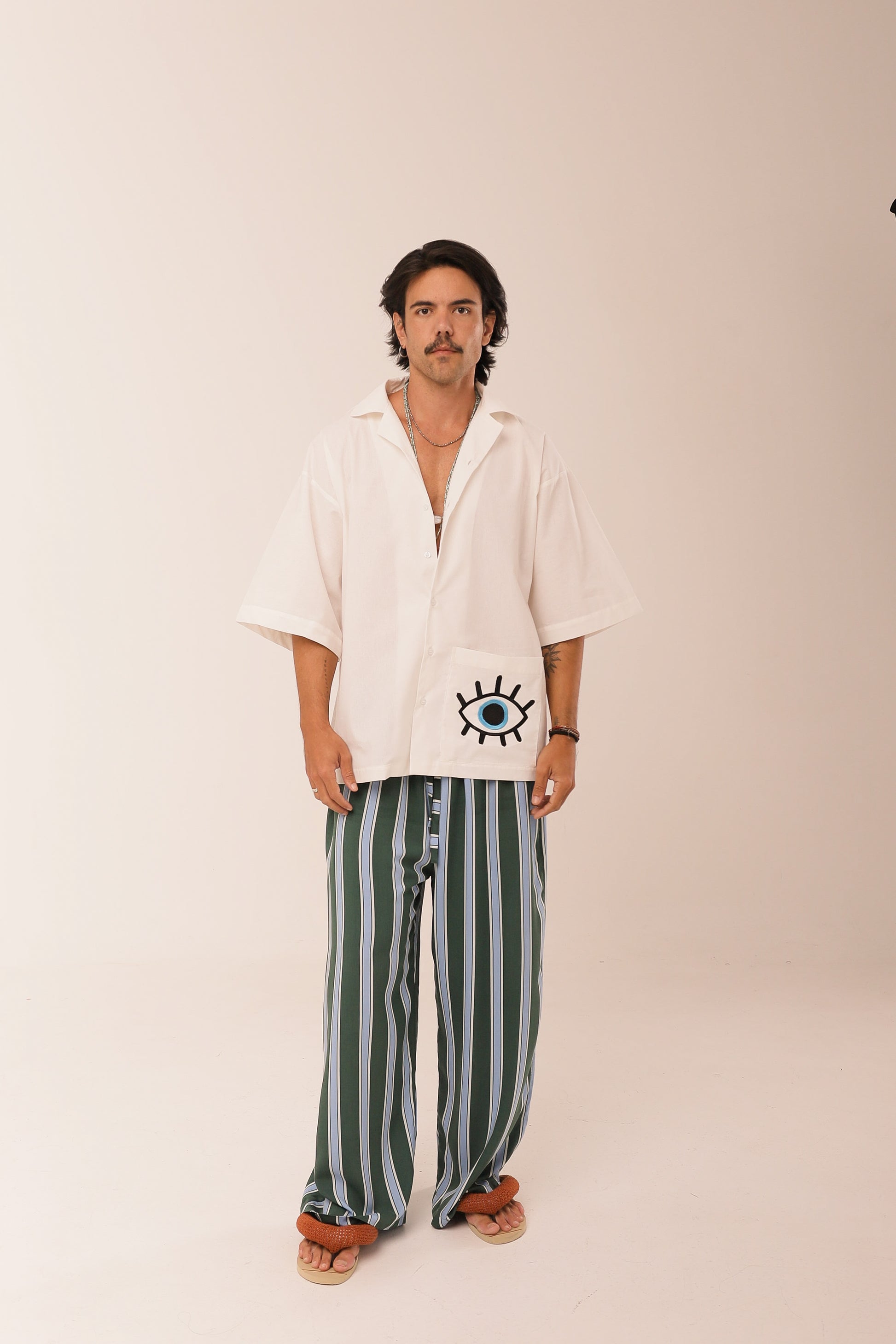 Camisa Ampla Olhar Sagrado Off White