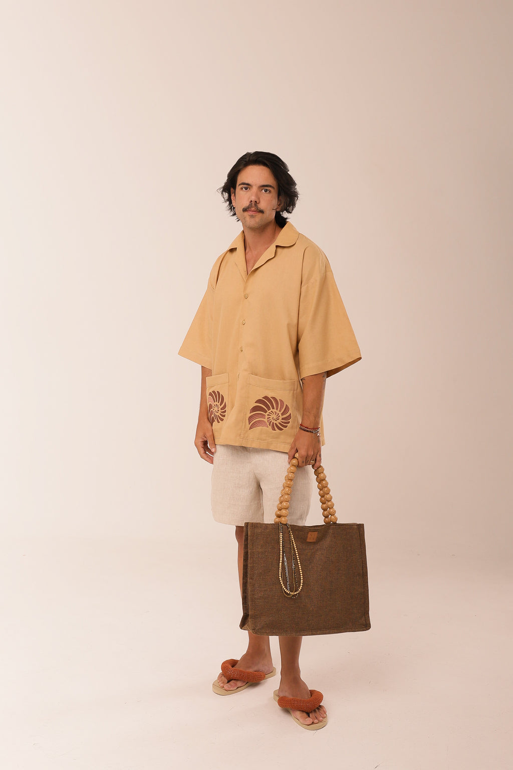 Camisa Ampla Linho Concha Sagrada Bege