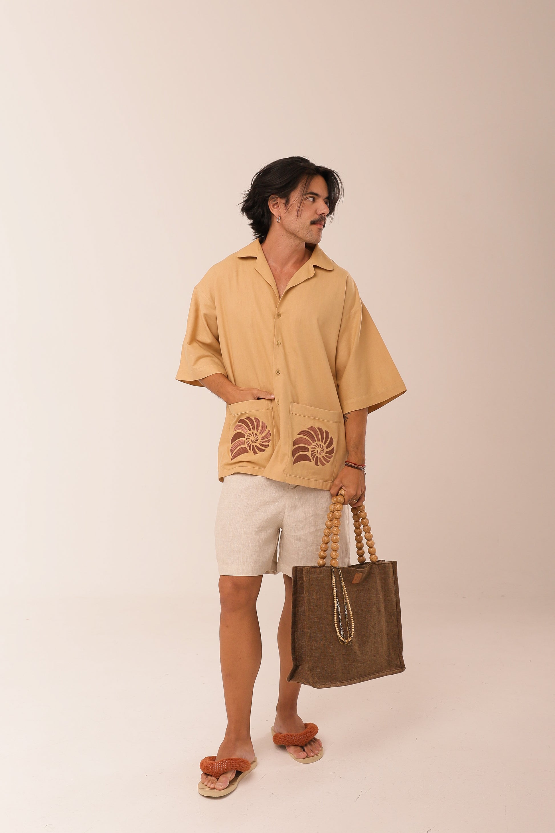 Camisa Ampla Linho Concha Sagrada Bege