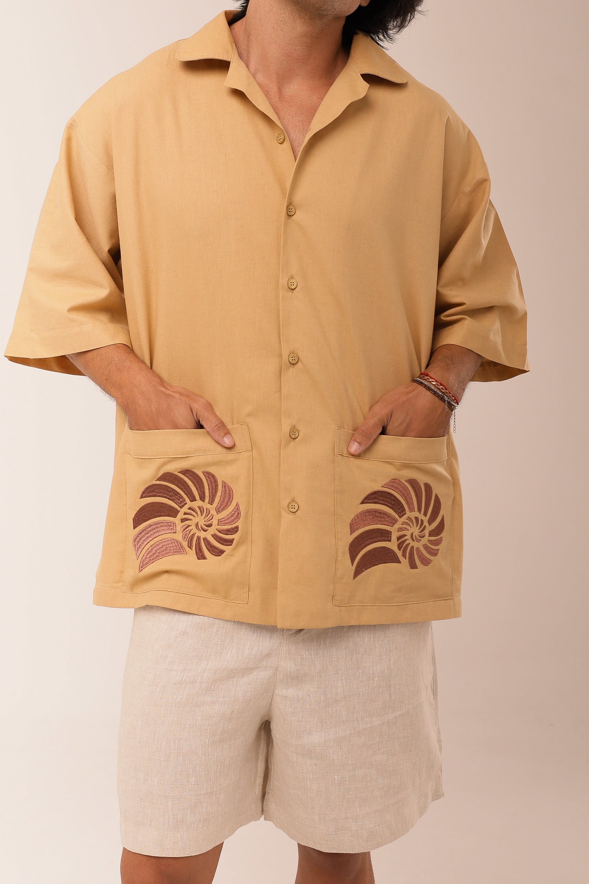 Camisa Ampla Linho Concha Sagrada Bege