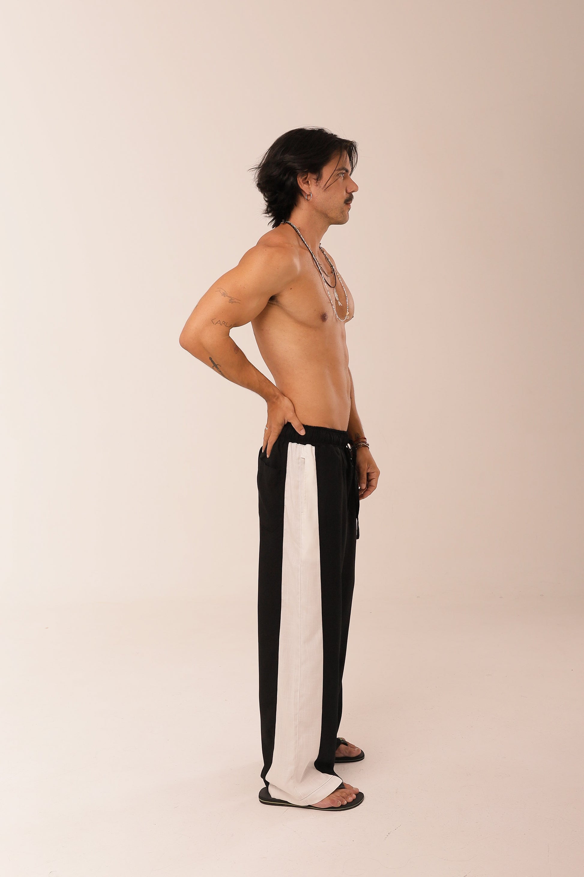 Calça Relax Recorte Preta