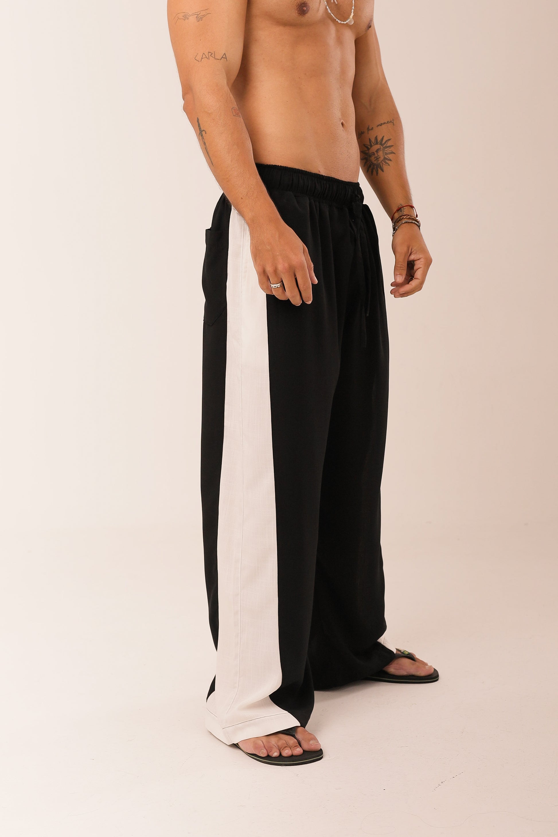 Calça Relax Recorte Preta