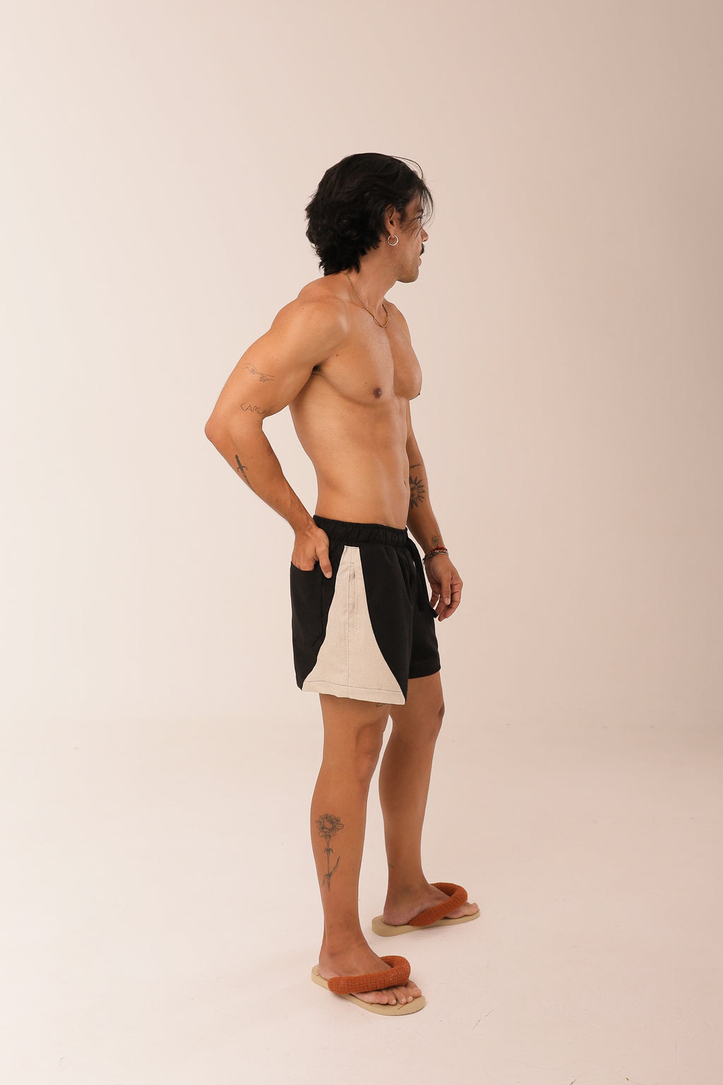 Short Linho Recorte Natural Preto