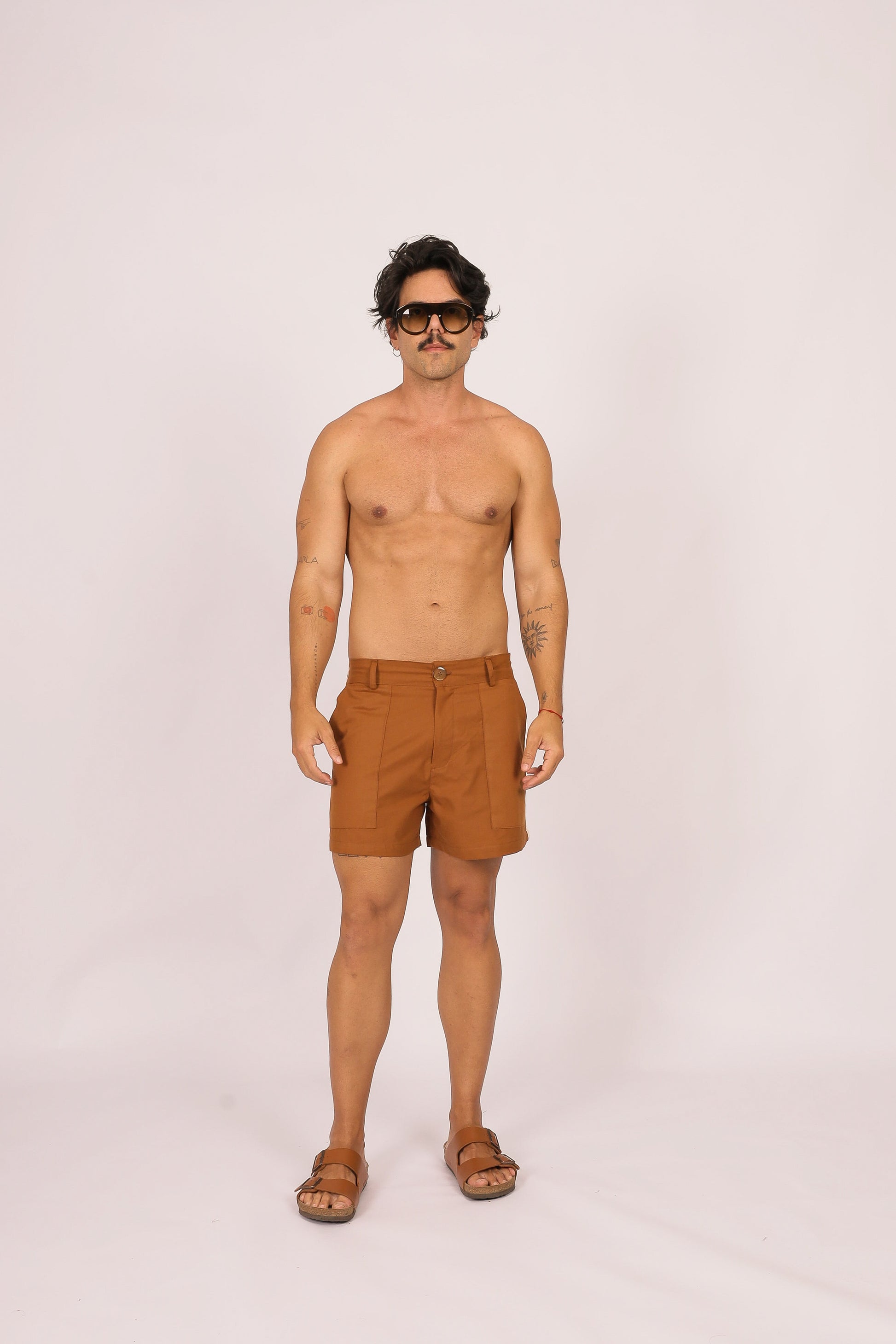 Short Alfaiataria Detalhes Marrom