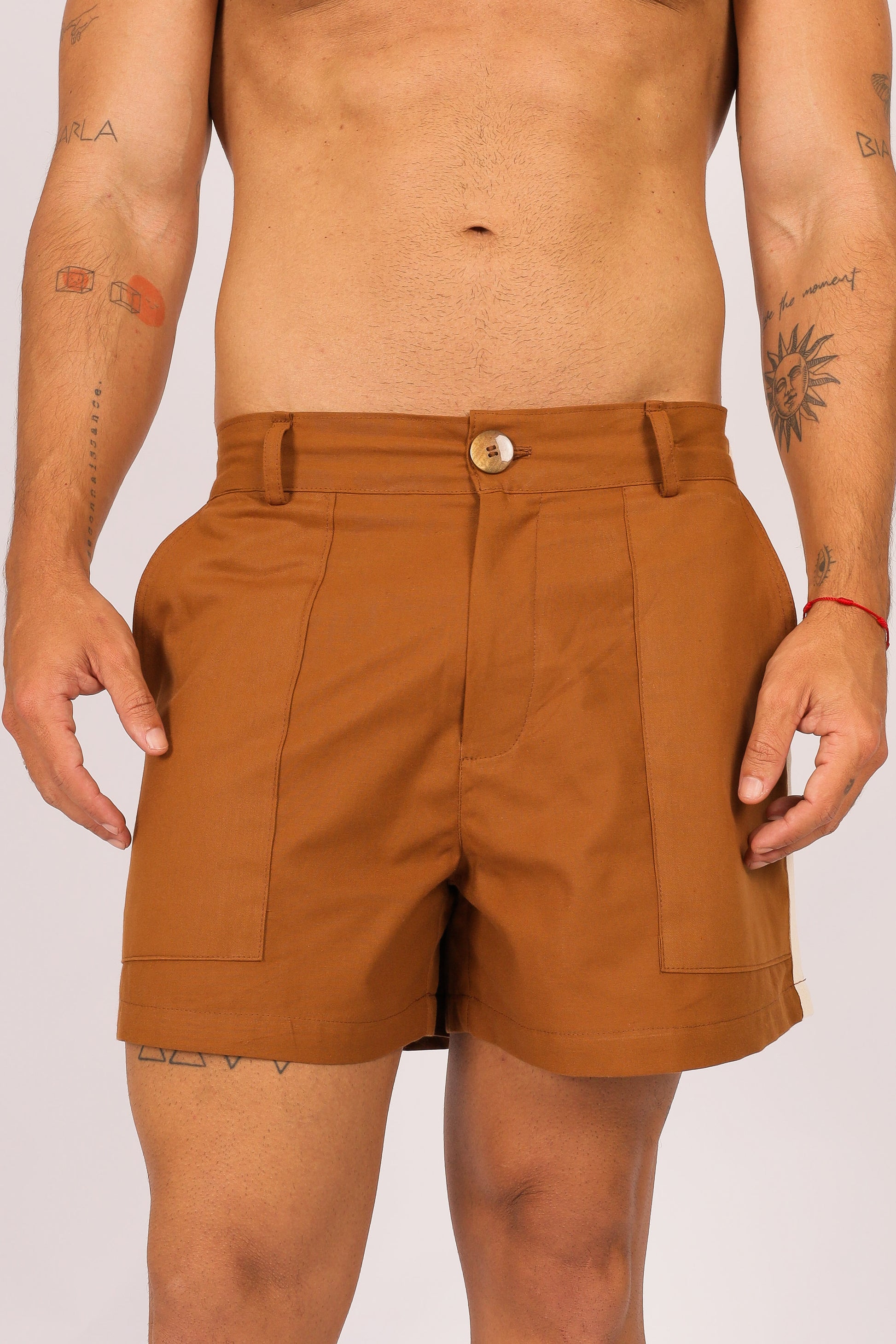 Short Alfaiataria Detalhes Marrom