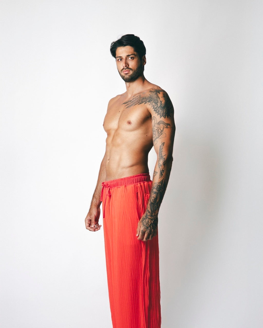 Calça Ampla Plissada Goiaba