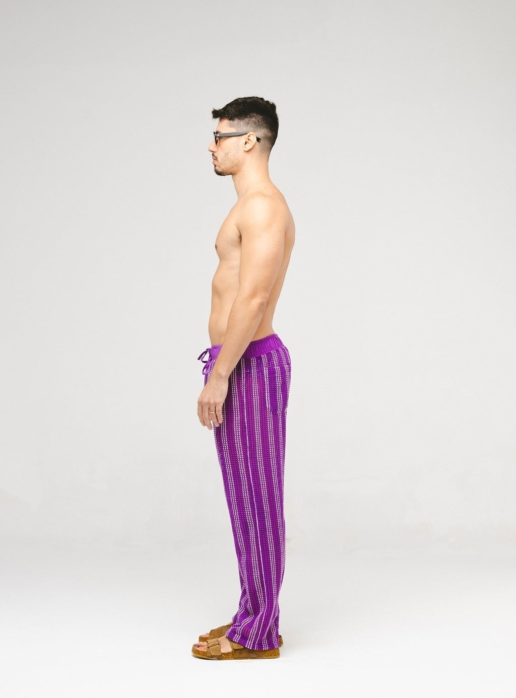 Calça Com Textura Listras Roxa