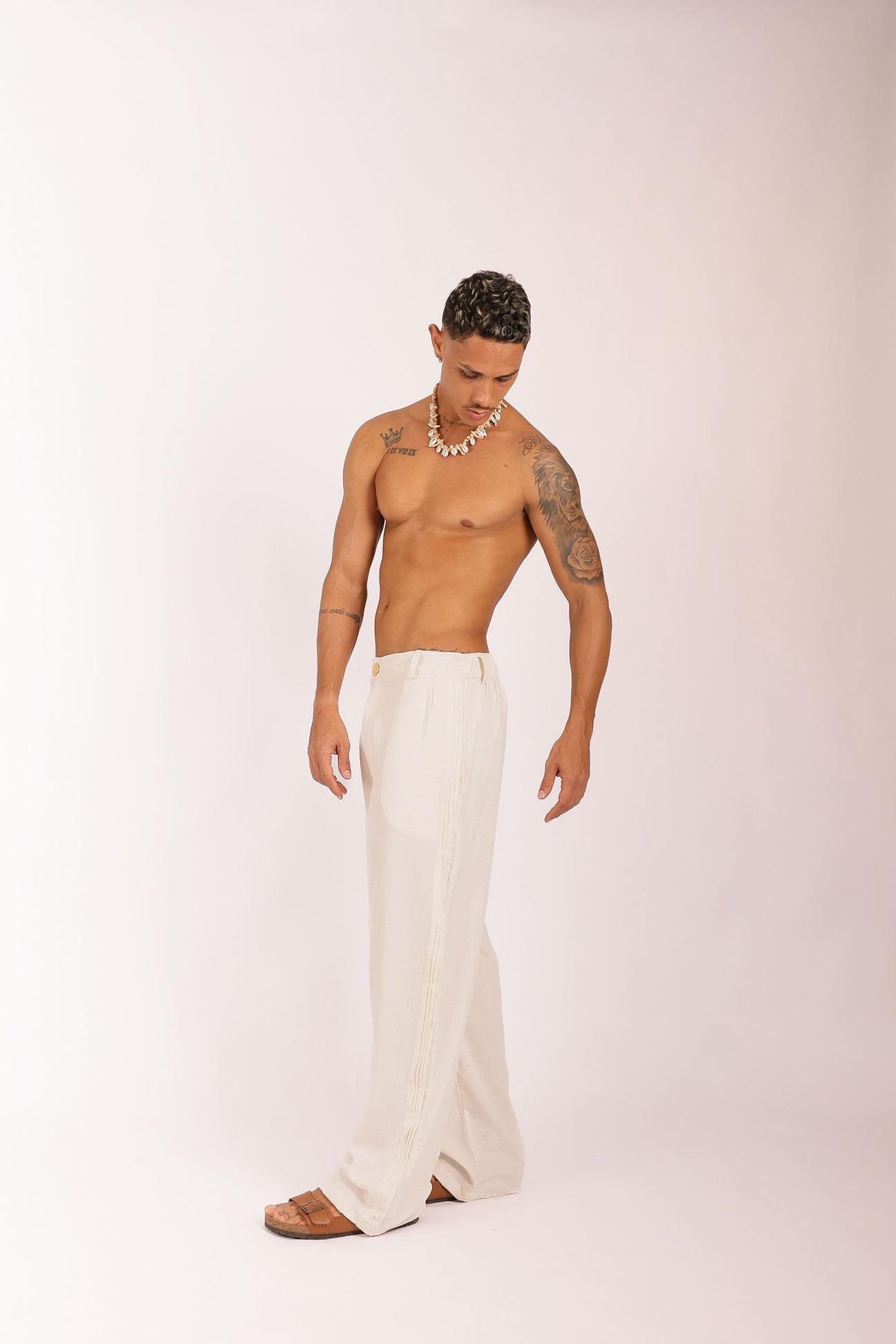 Calça Linho com Pregas Laterais Natural