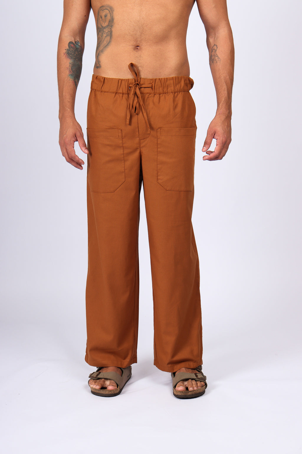 Calça Reta Bolsão Marrom