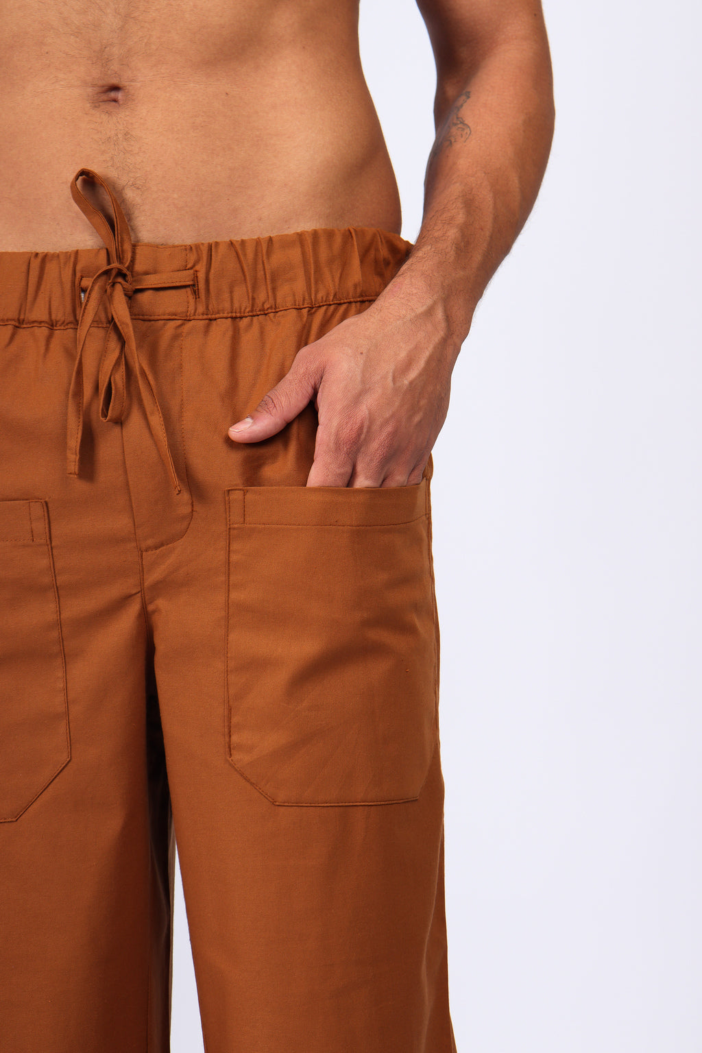 Calça Reta Bolsão Marrom