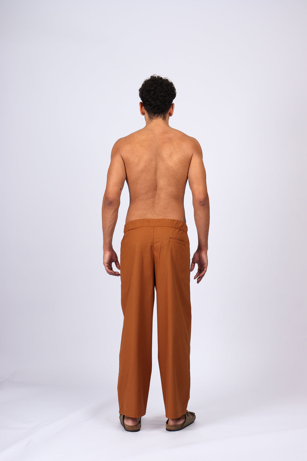 Calça Reta Bolsão Marrom