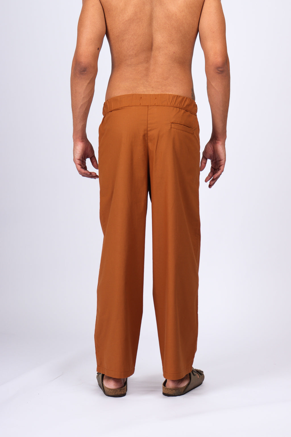 Calça Reta Bolsão Marrom